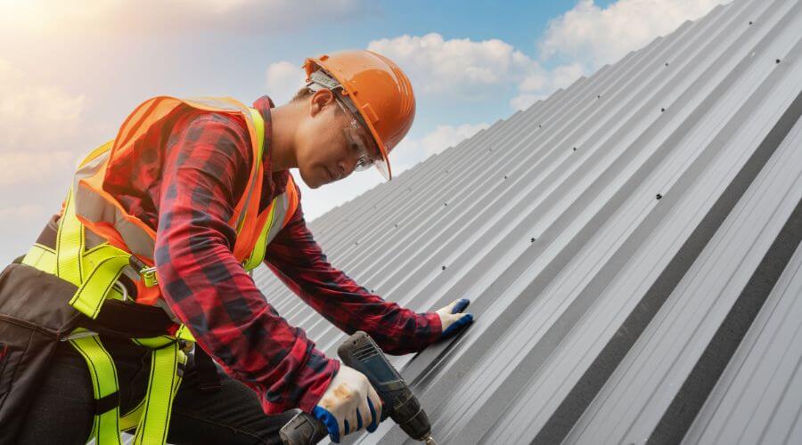 Expert Emergency Roof Repairs services in La Crosse, KS